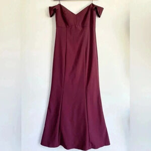 Amsale Off the Shoulder Burgundy Formal Gown Bridesmaid Dress Maroon Ribbing 10